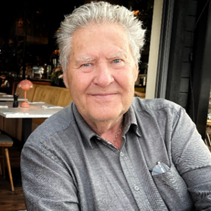 Tomas Bäckström